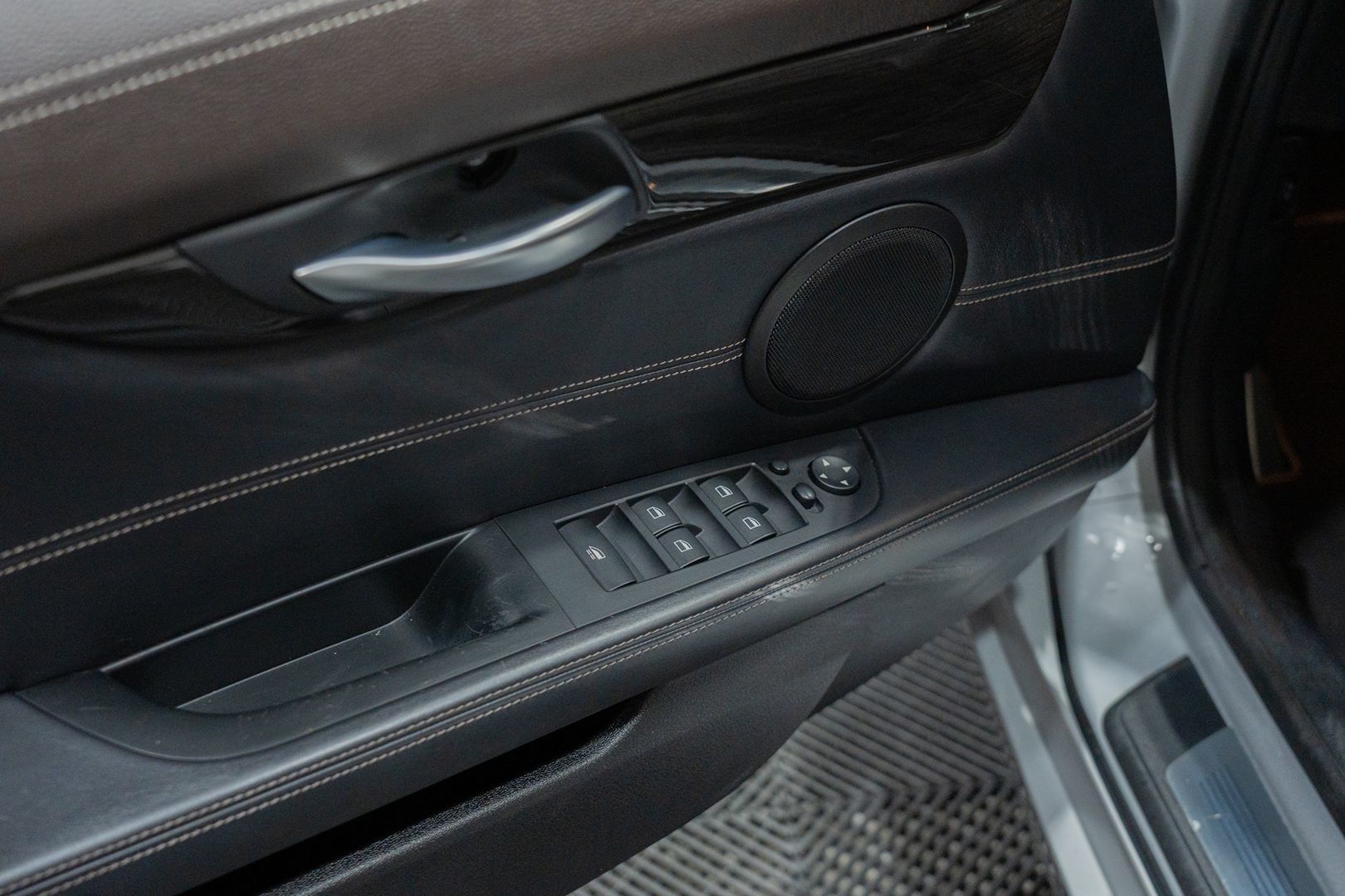 Photo 15 of this BMW Z4