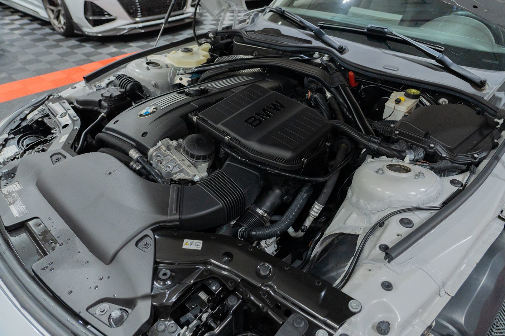 Photo 39 of this BMW Z4