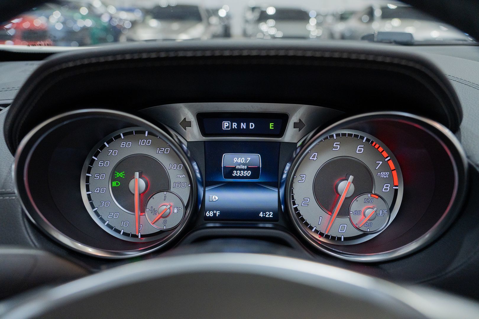 Photo 29 of this Mercedes-Benz SL550