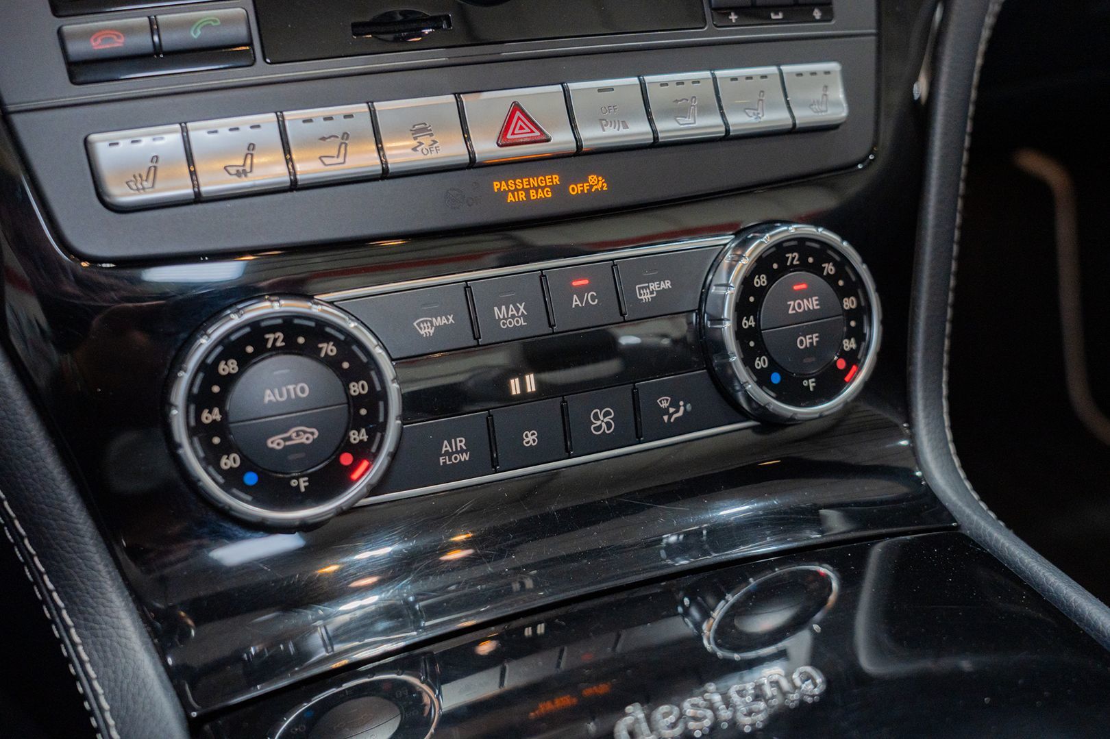 Photo 37 of this Mercedes-Benz SL550