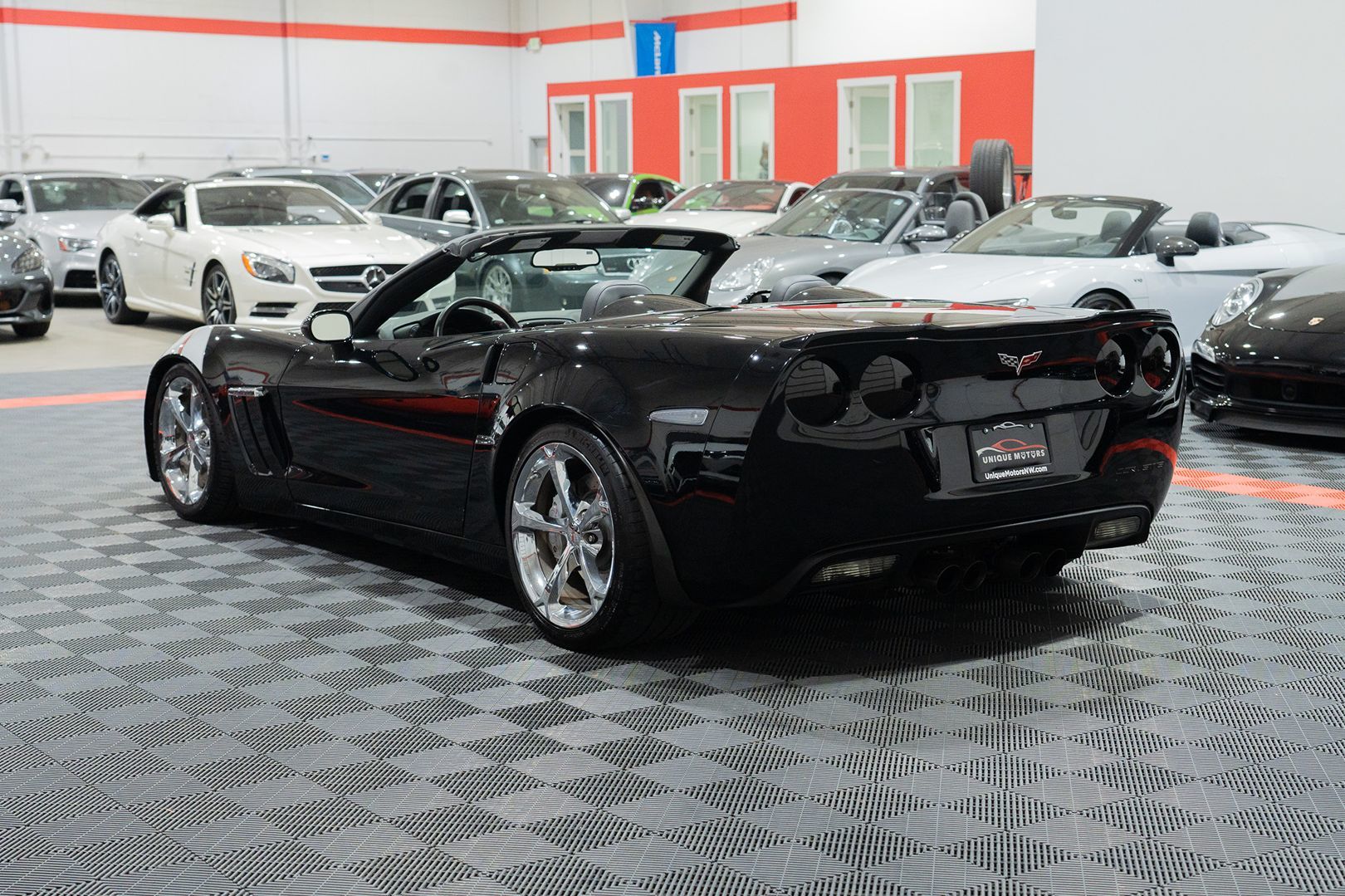 Photo 4 of this Chevrolet Corvette