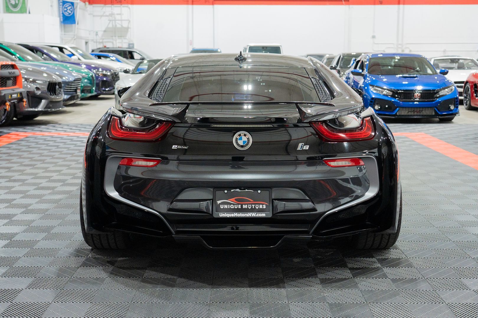 Photo 7 of this BMW i8