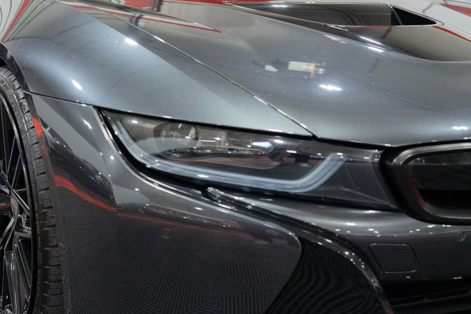Photo 14 of this BMW i8
