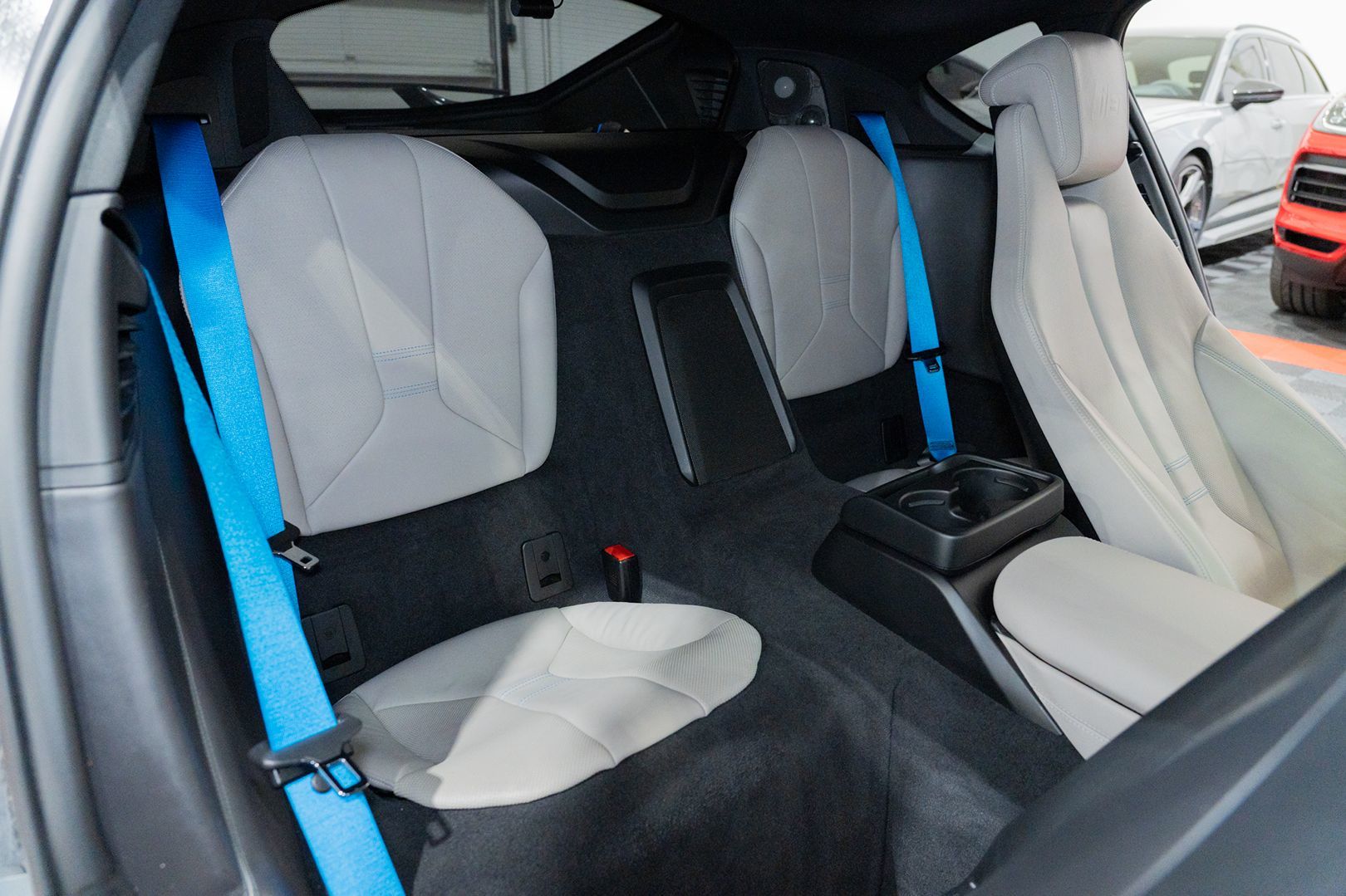 Photo 30 of this BMW i8