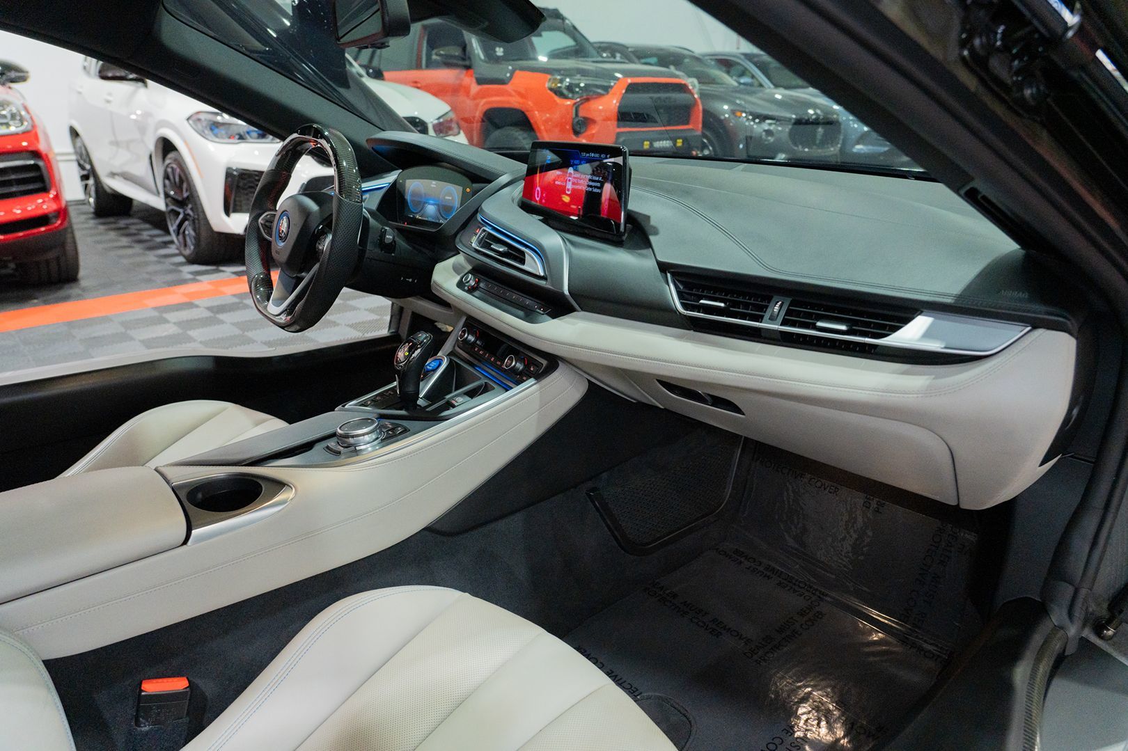 Photo 33 of this BMW i8
