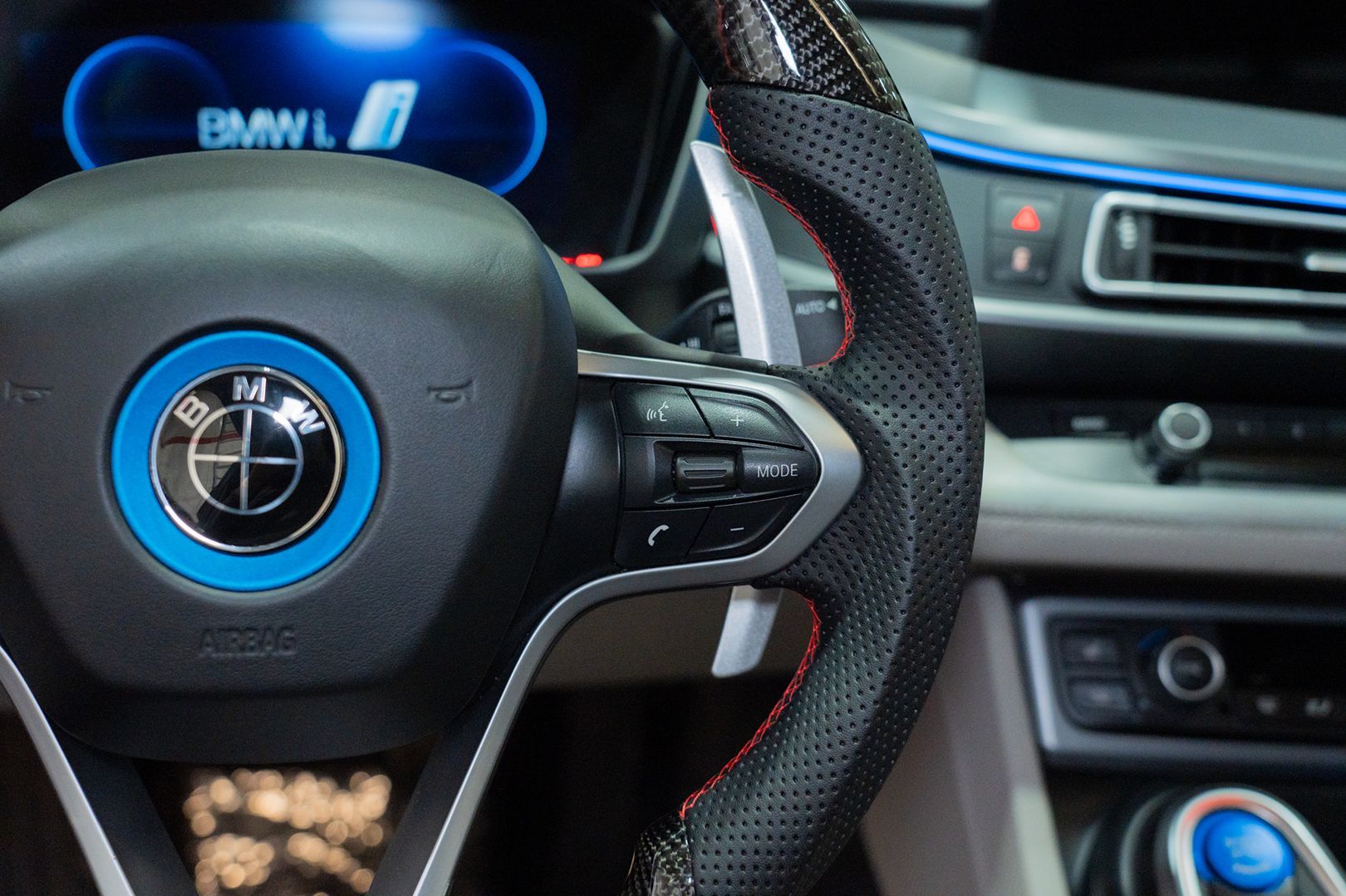 Photo 37 of this BMW i8