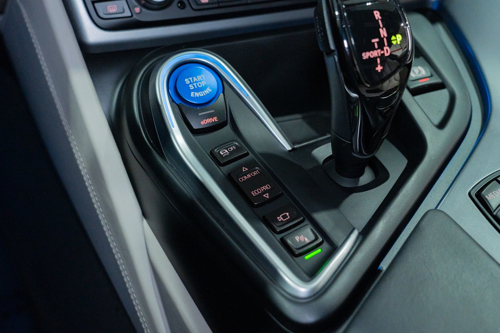 Photo 51 of this BMW i8