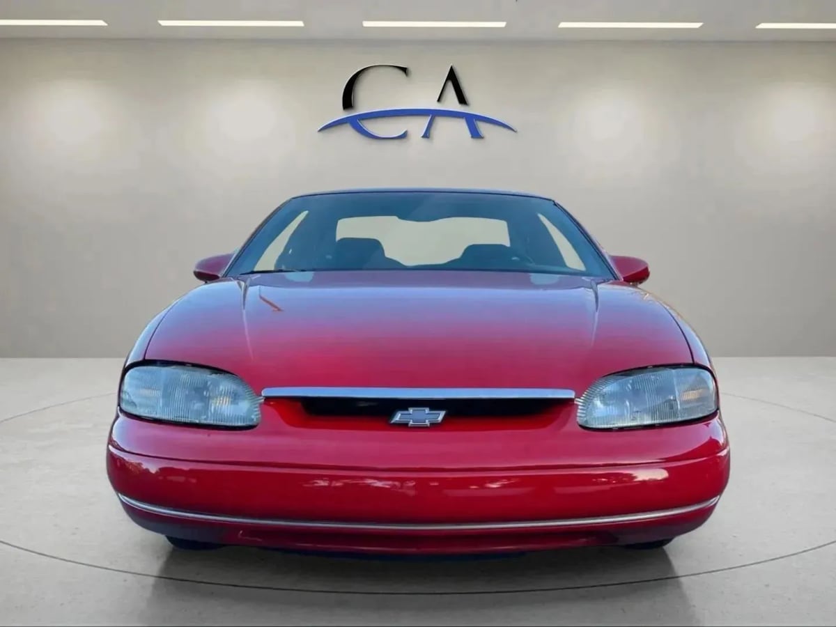 1997 Chevrolet Monte Carlo LS - Photo 2
