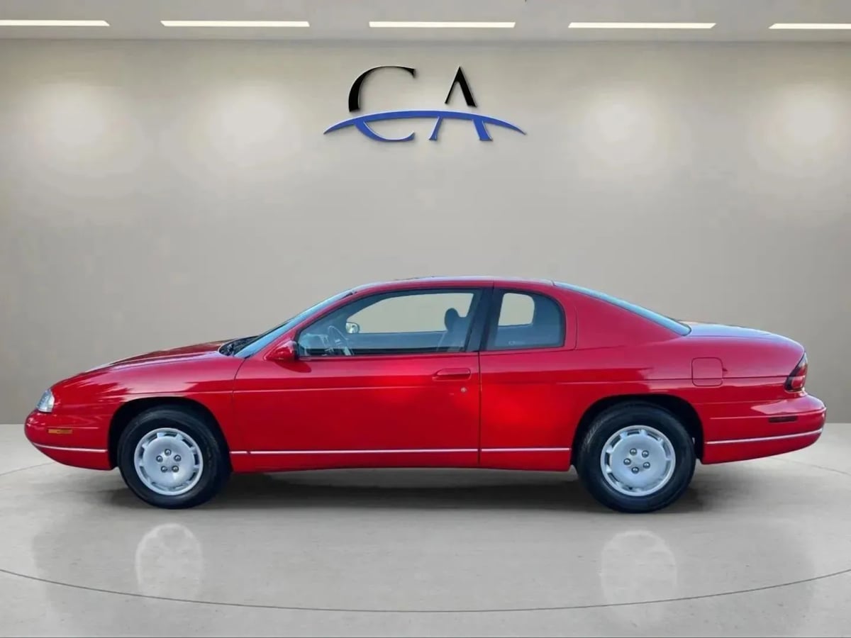 1997 Chevrolet Monte Carlo LS - Photo 4