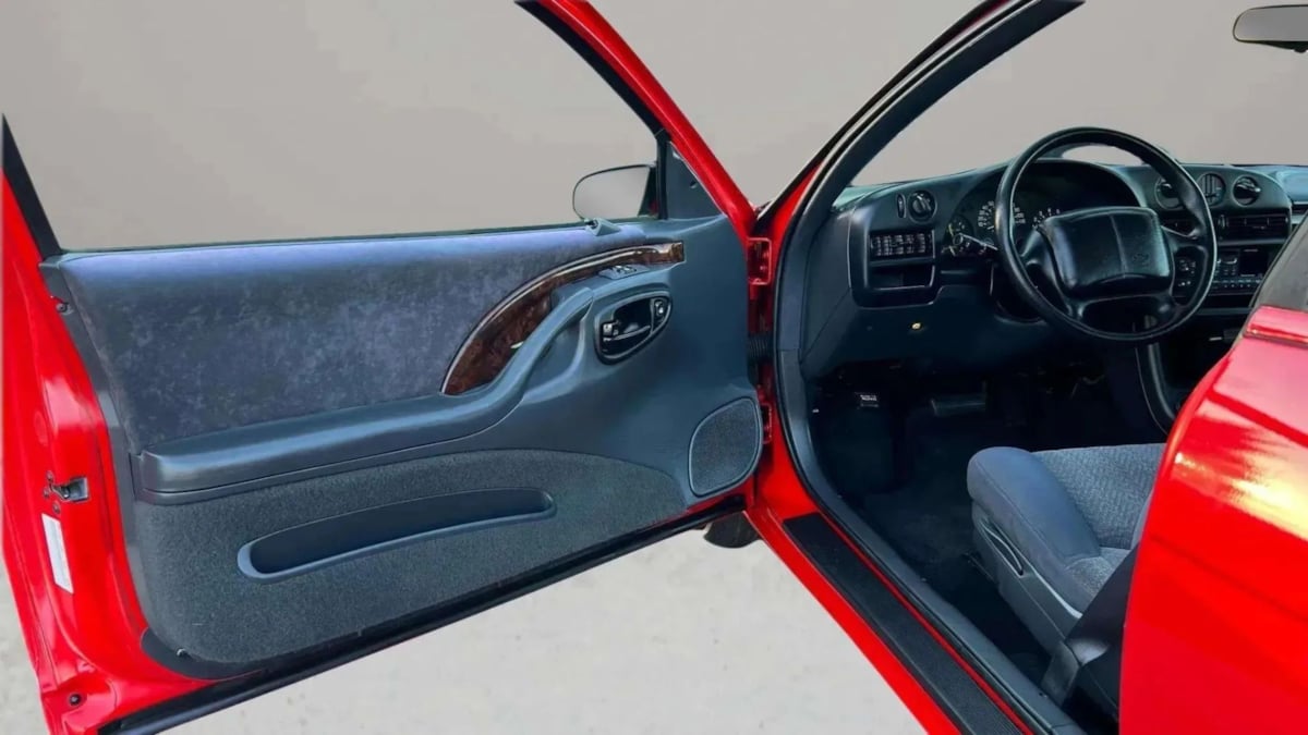 1997 Chevrolet Monte Carlo LS - Photo 9