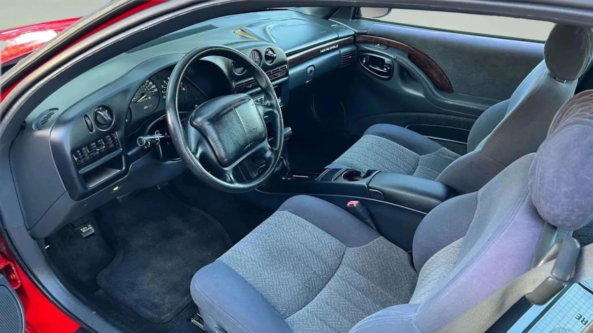 1997 Chevrolet Monte Carlo LS - Photo 10