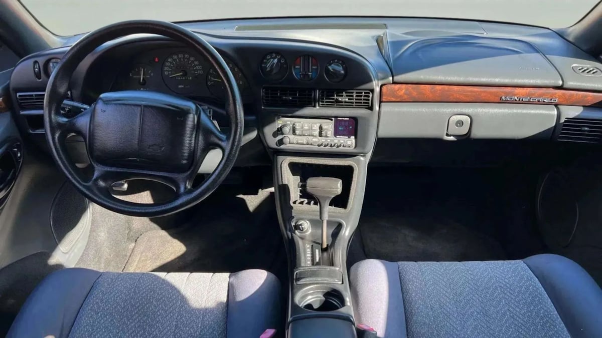 1997 Chevrolet Monte Carlo LS - Photo 13