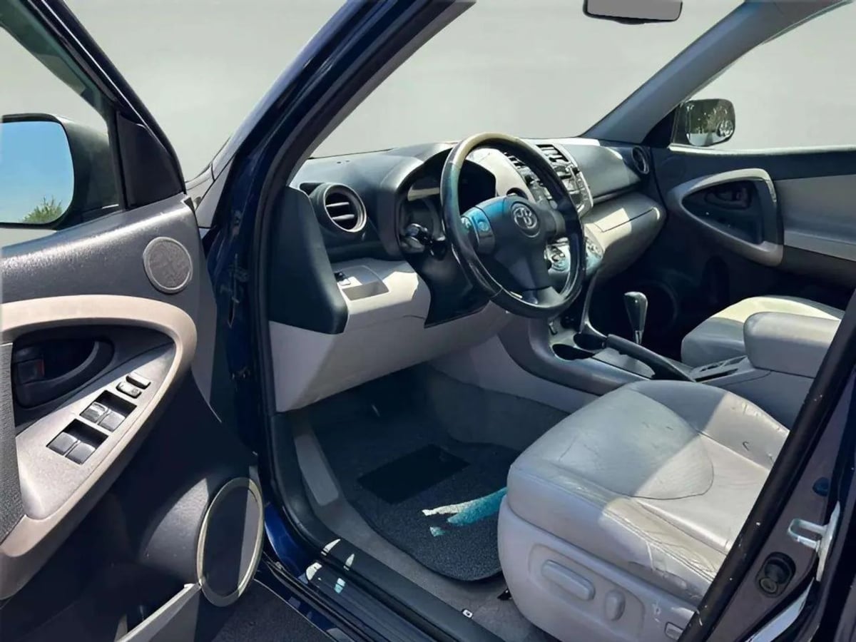 2006 Toyota RAV4 Base - Photo 11