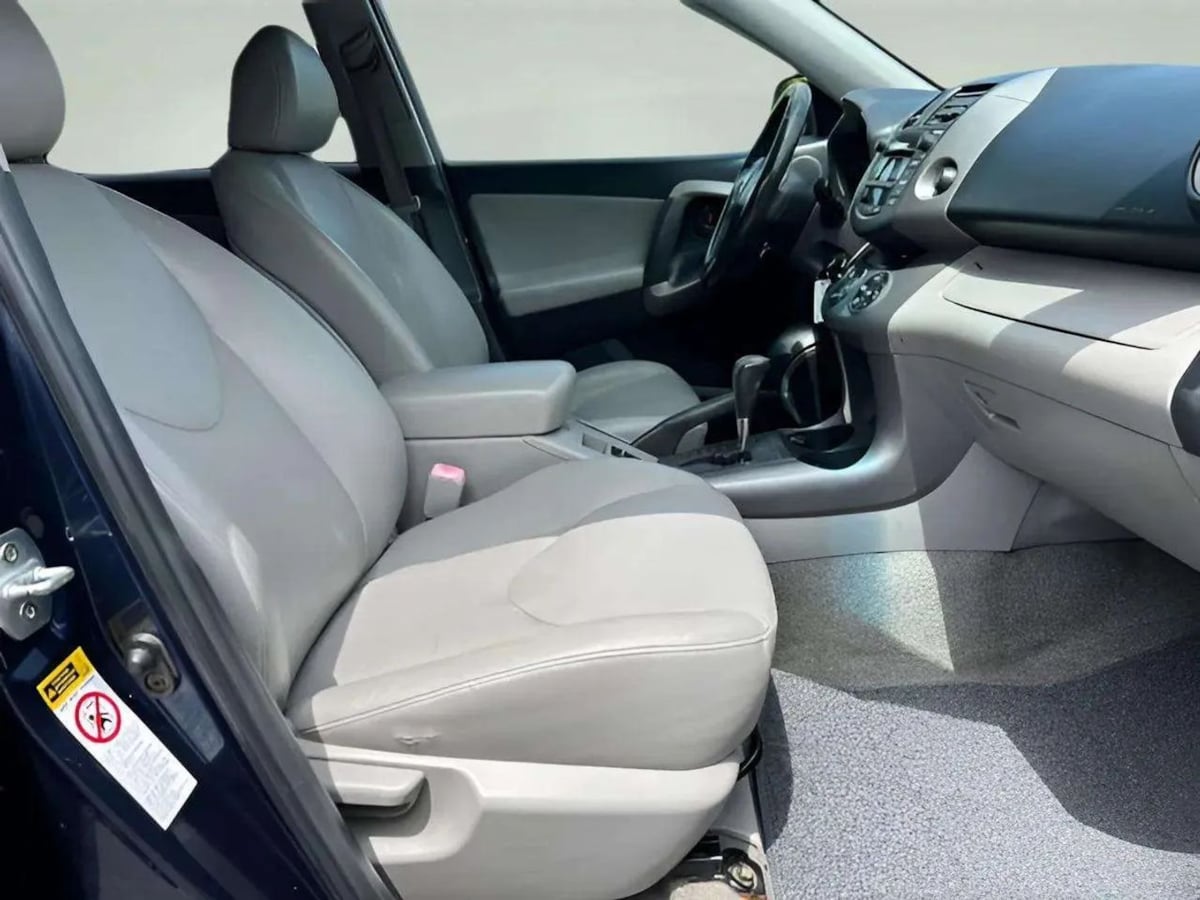 2006 Toyota RAV4 Base - Photo 14