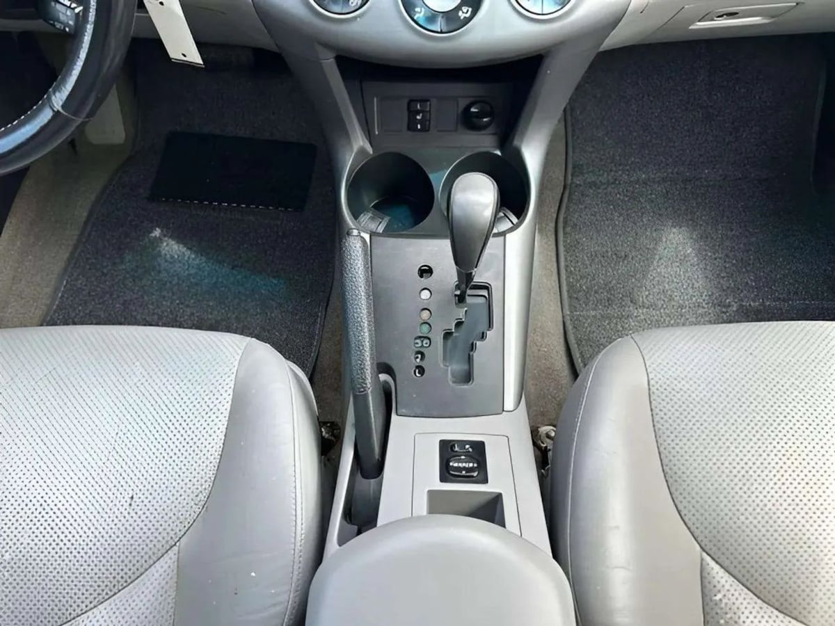 2006 Toyota RAV4 Base - Photo 20