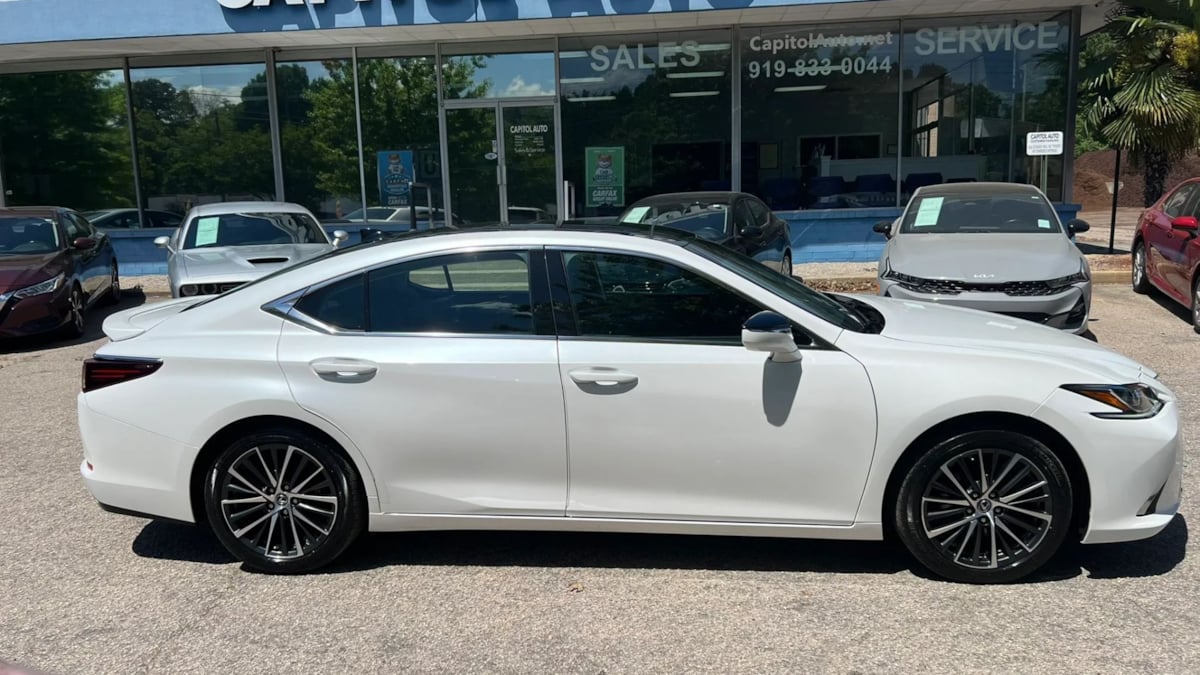 2024 Lexus ES 350 - Photo 8