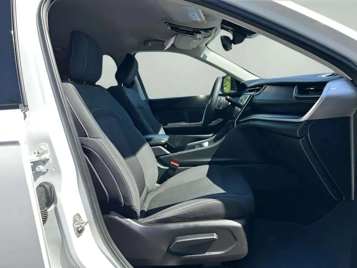 2023 Jeep Grand Cherokee L Laredo - Photo 12