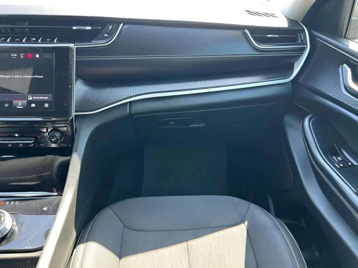 2023 Jeep Grand Cherokee L Laredo - Photo 15