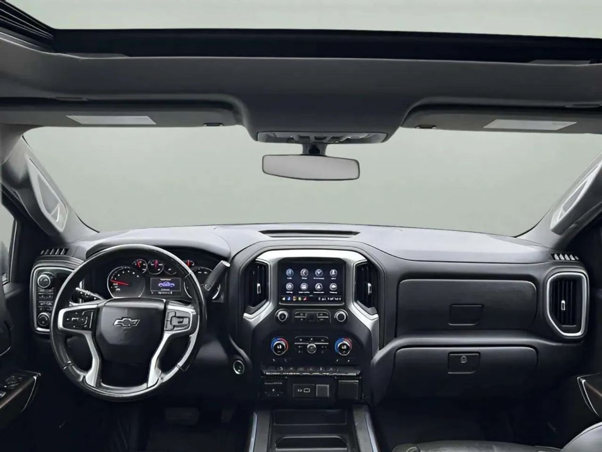 Photo 13 of this Chevrolet Silverado 1500