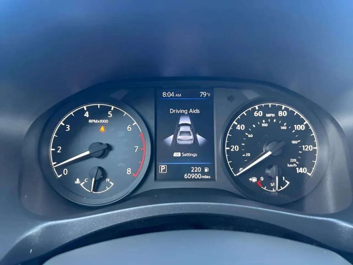 Photo 16 of this Nissan Altima