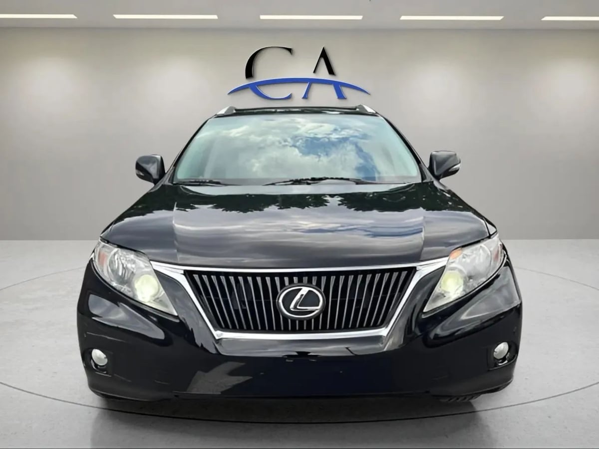 Photo 2 of this Lexus RX 350
