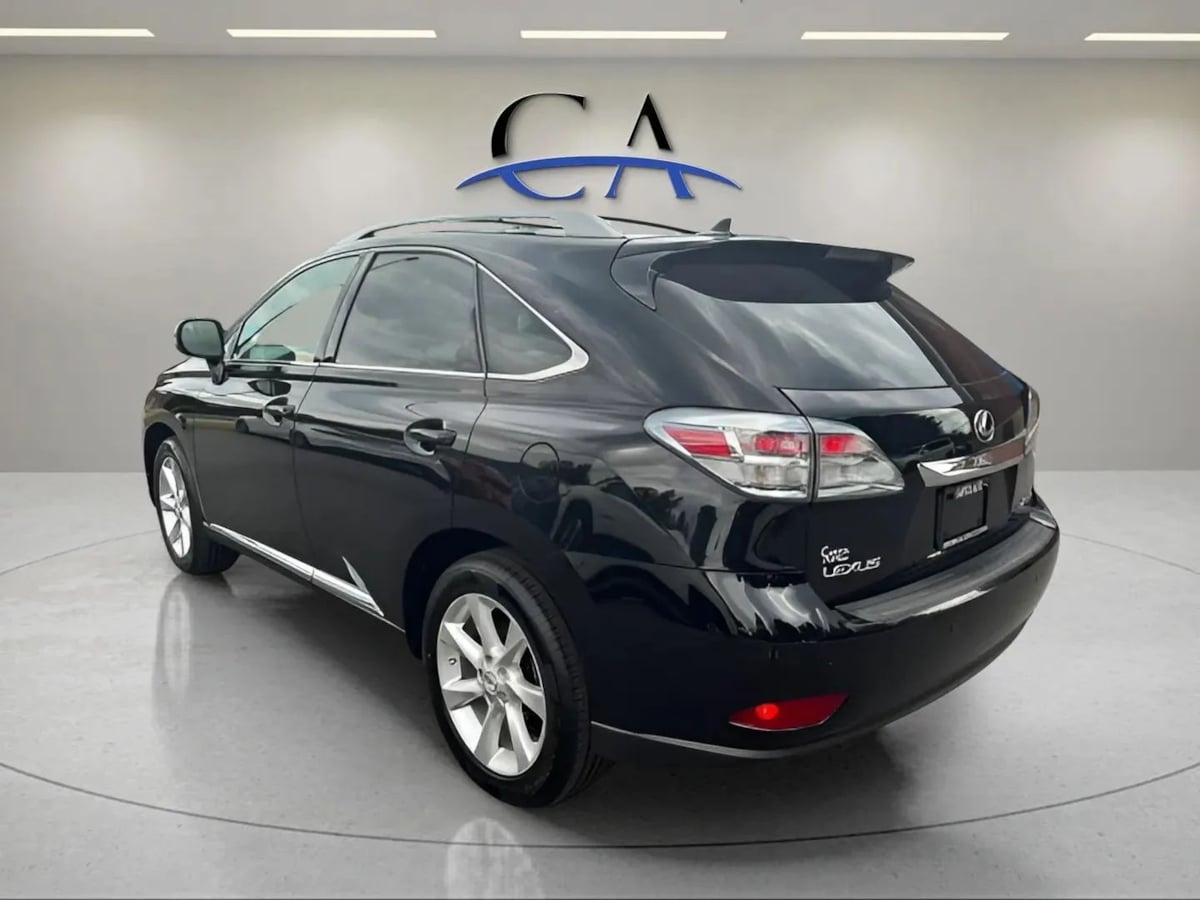 Photo 5 of this Lexus RX 350