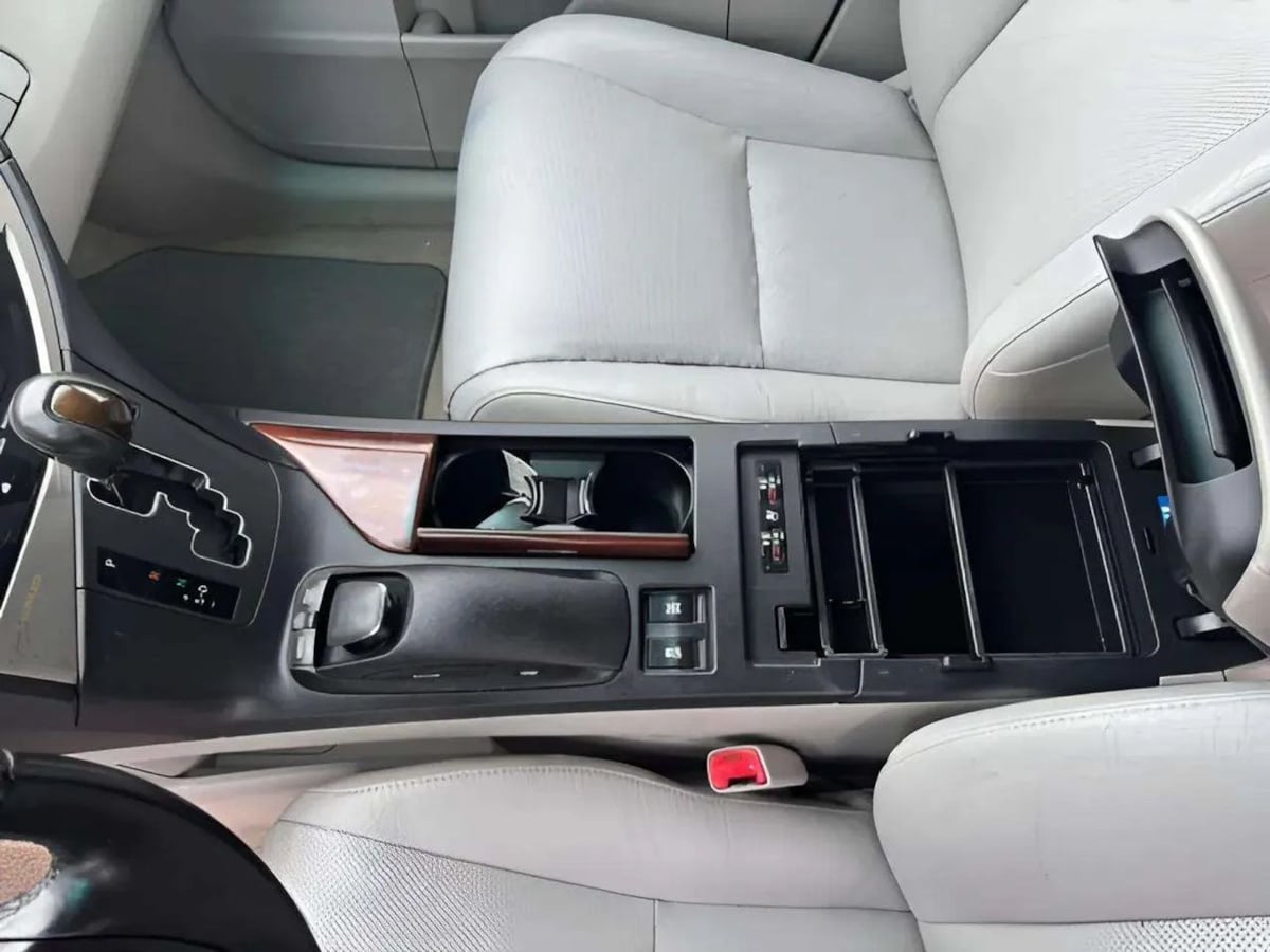 Photo 18 of this Lexus RX 350