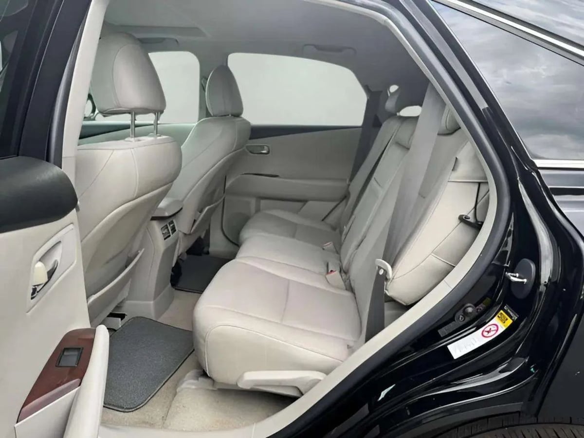 Photo 19 of this Lexus RX 350