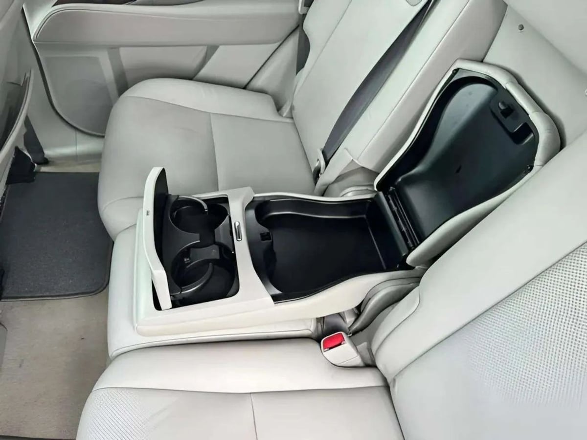 Photo 20 of this Lexus RX 350