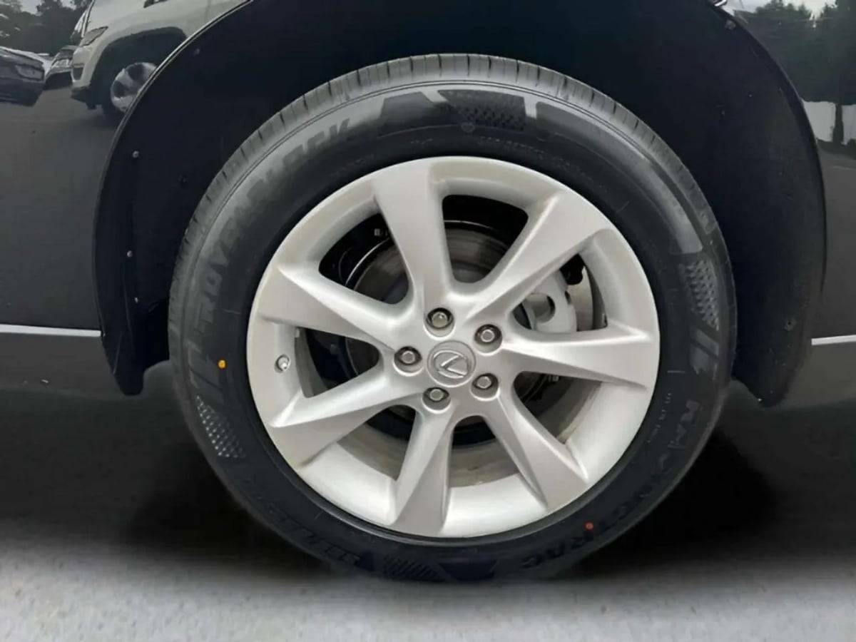Photo 30 of this Lexus RX 350