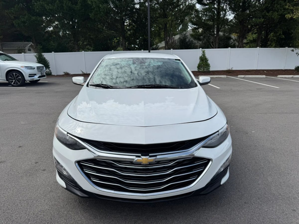 2023 Chevrolet Malibu 1LT - Photo 2