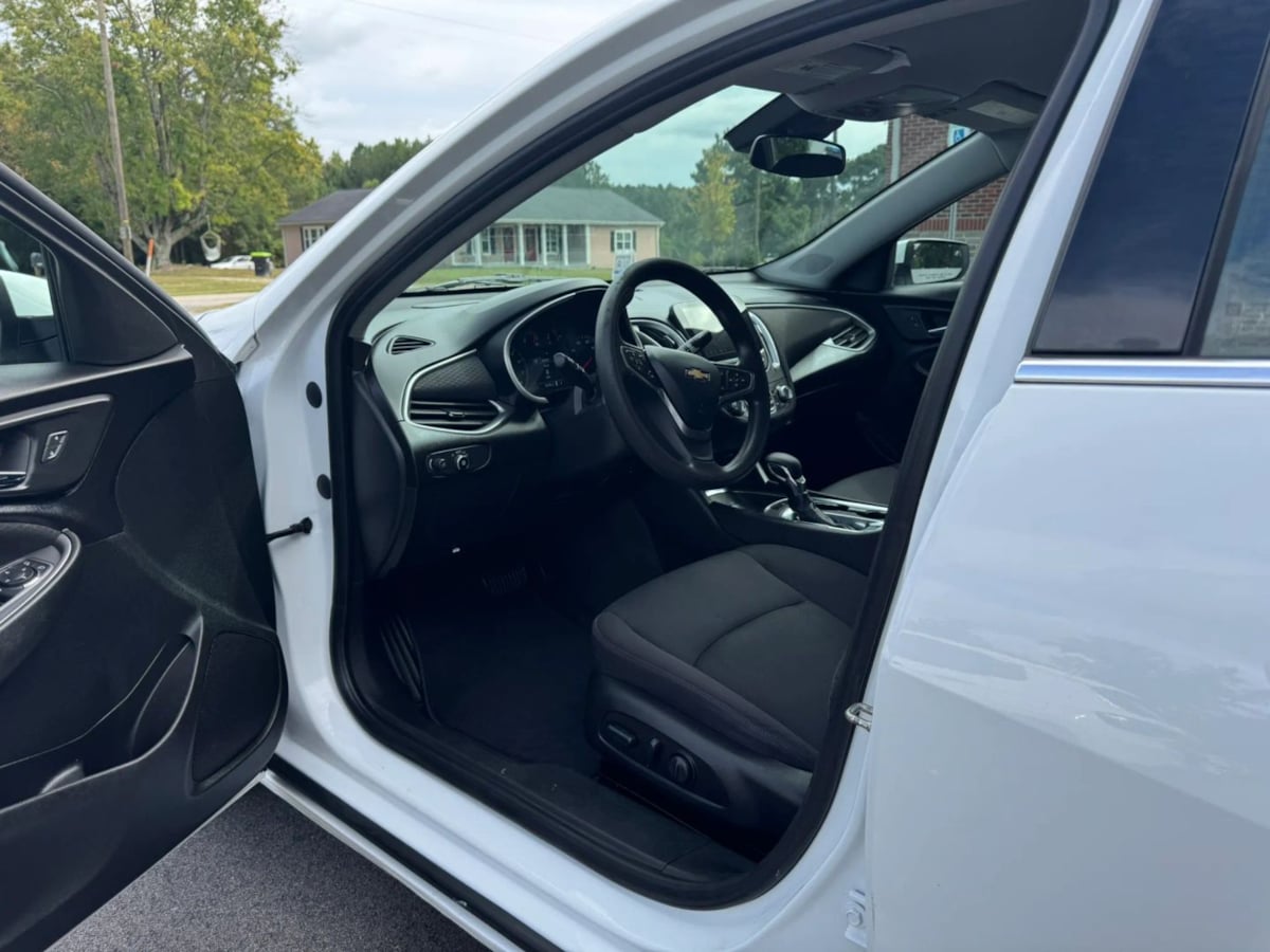 2023 Chevrolet Malibu 1LT - Photo 10