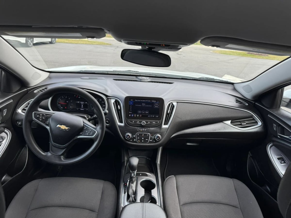 2023 Chevrolet Malibu 1LT - Photo 12