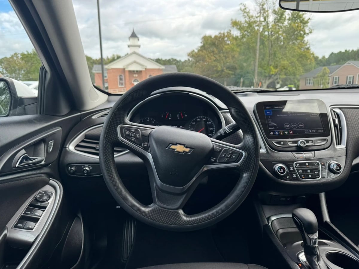 2023 Chevrolet Malibu 1LT - Photo 13