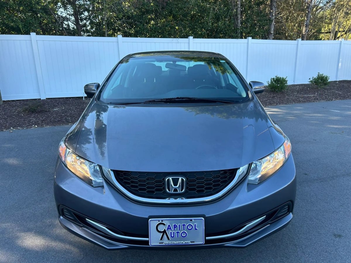 Photo 2 of this Honda Civic Sedan
