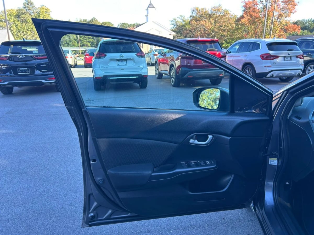 Photo 9 of this Honda Civic Sedan