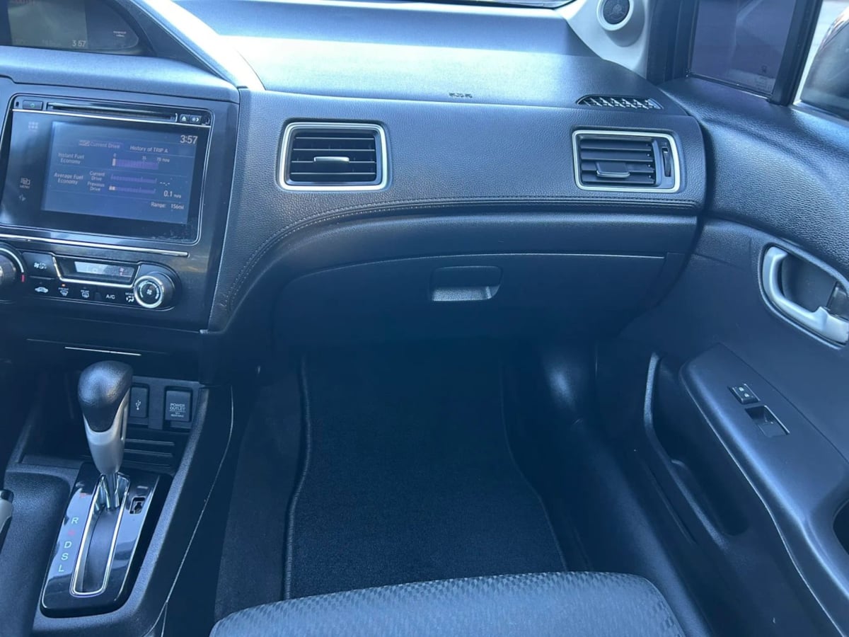 Photo 15 of this Honda Civic Sedan