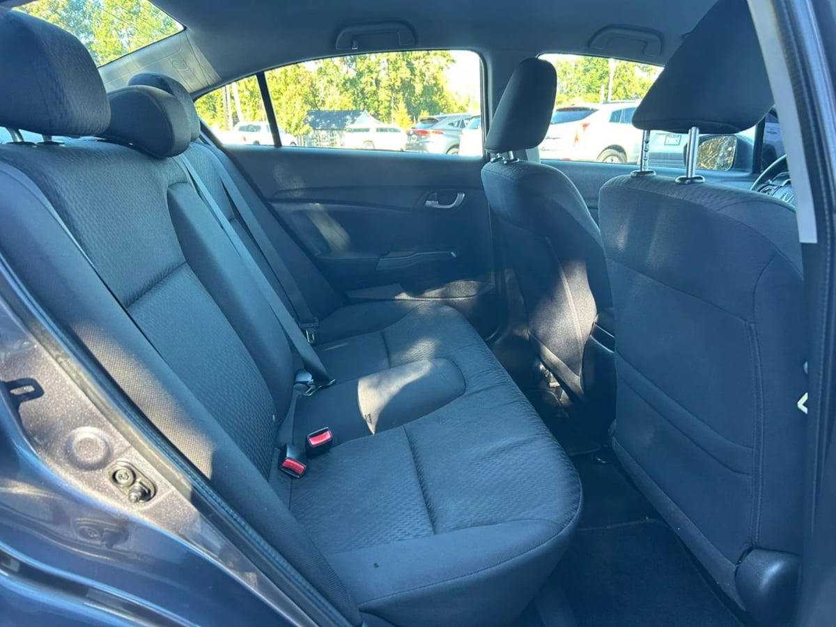 Photo 20 of this Honda Civic Sedan