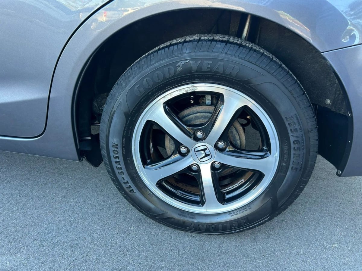 Photo 25 of this Honda Civic Sedan
