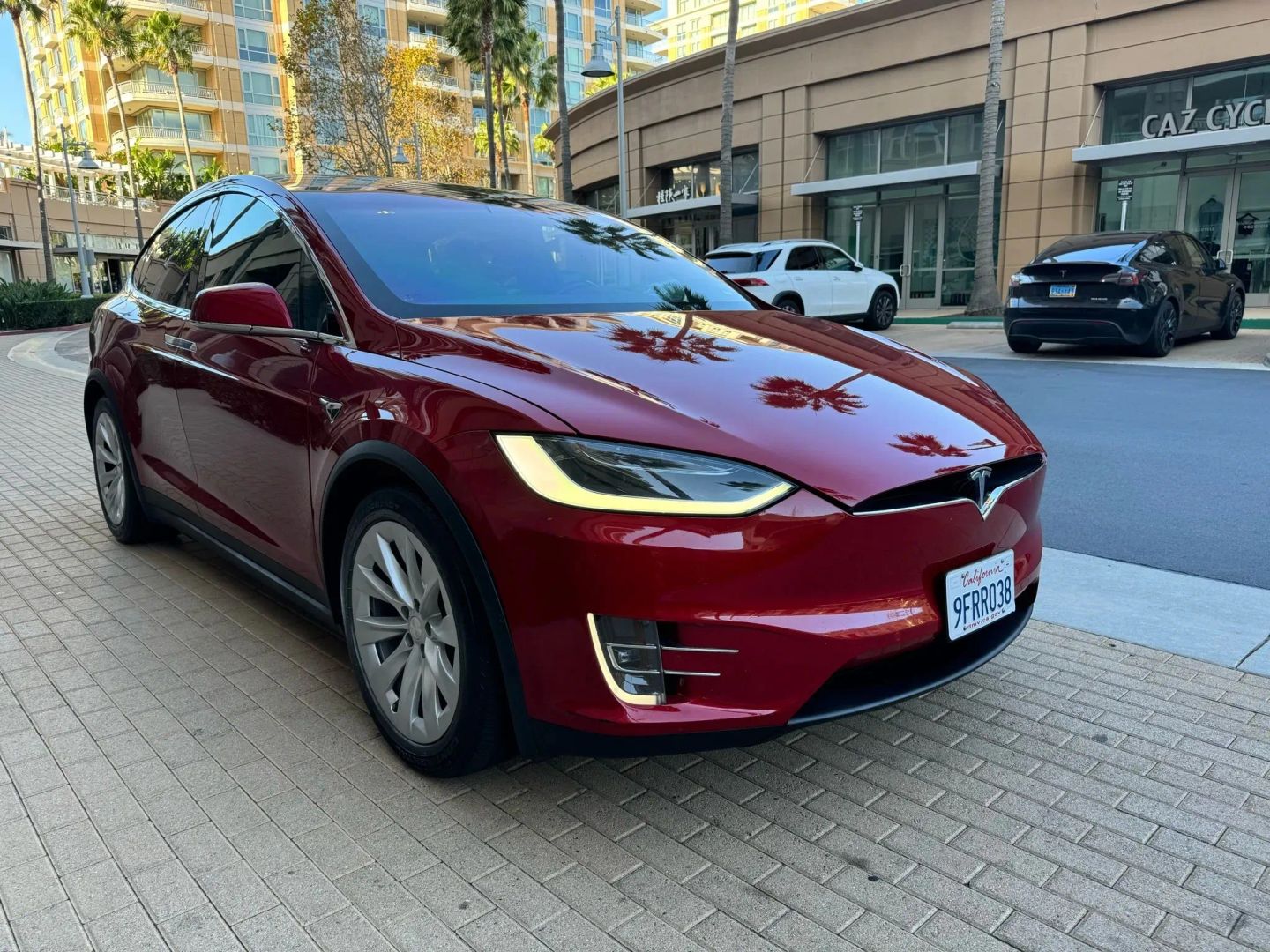 Vehicle Image 2