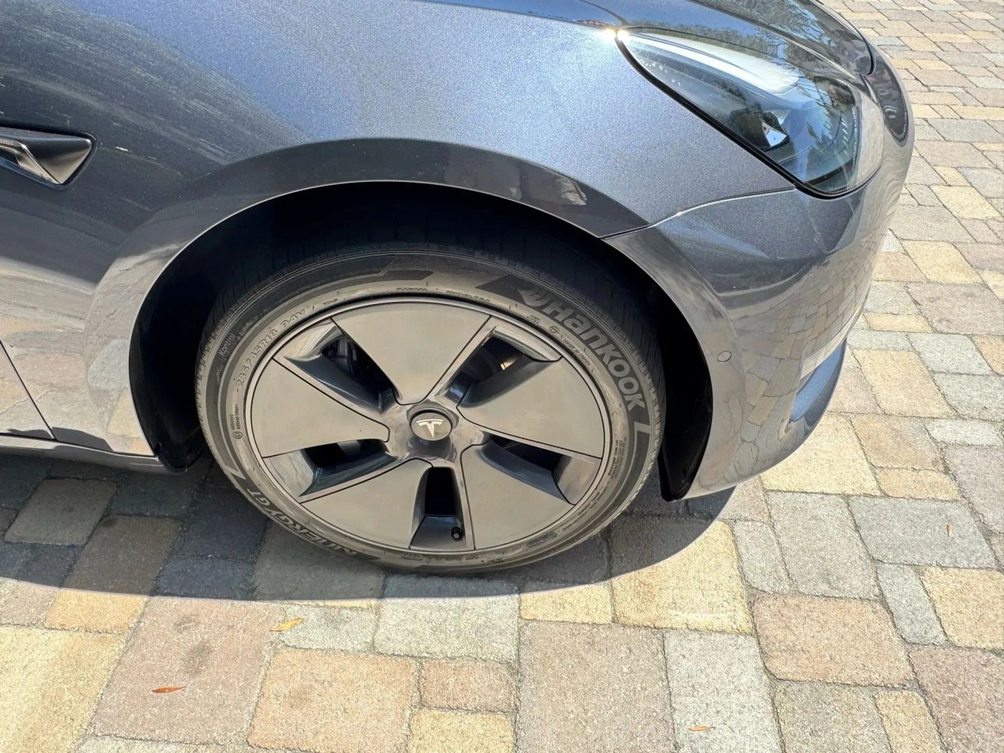 Photo 28 of this Tesla Model 3