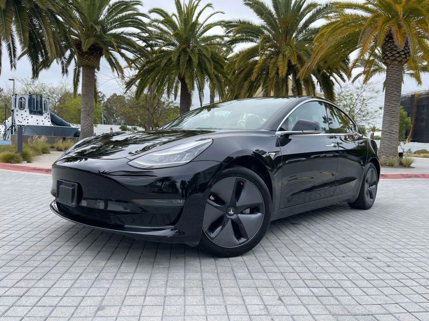 Photo 4 of this Tesla Model 3