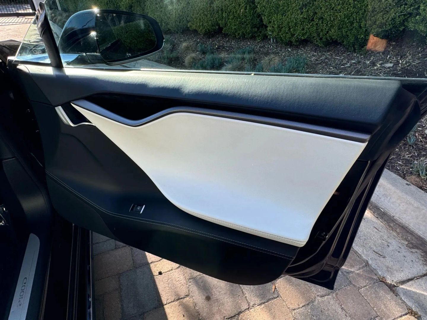 Photo 16 of this Tesla Model S