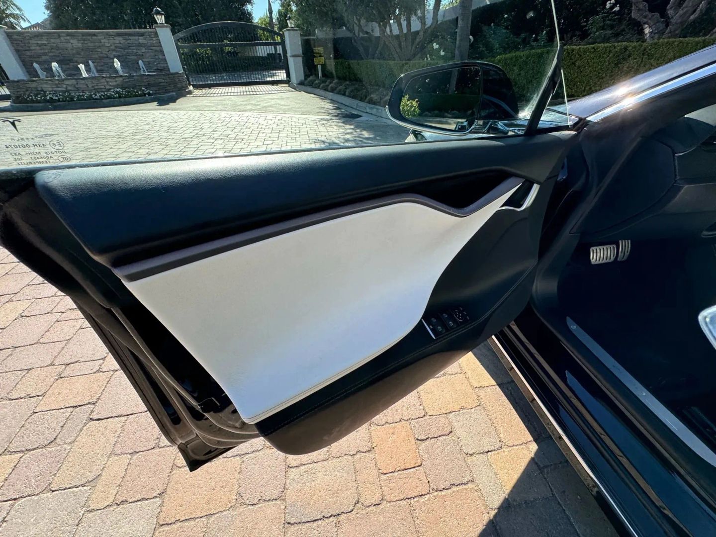 Photo 19 of this Tesla Model S