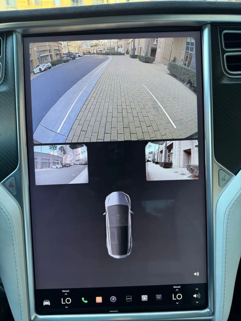 Photo 17 of this Tesla Model X