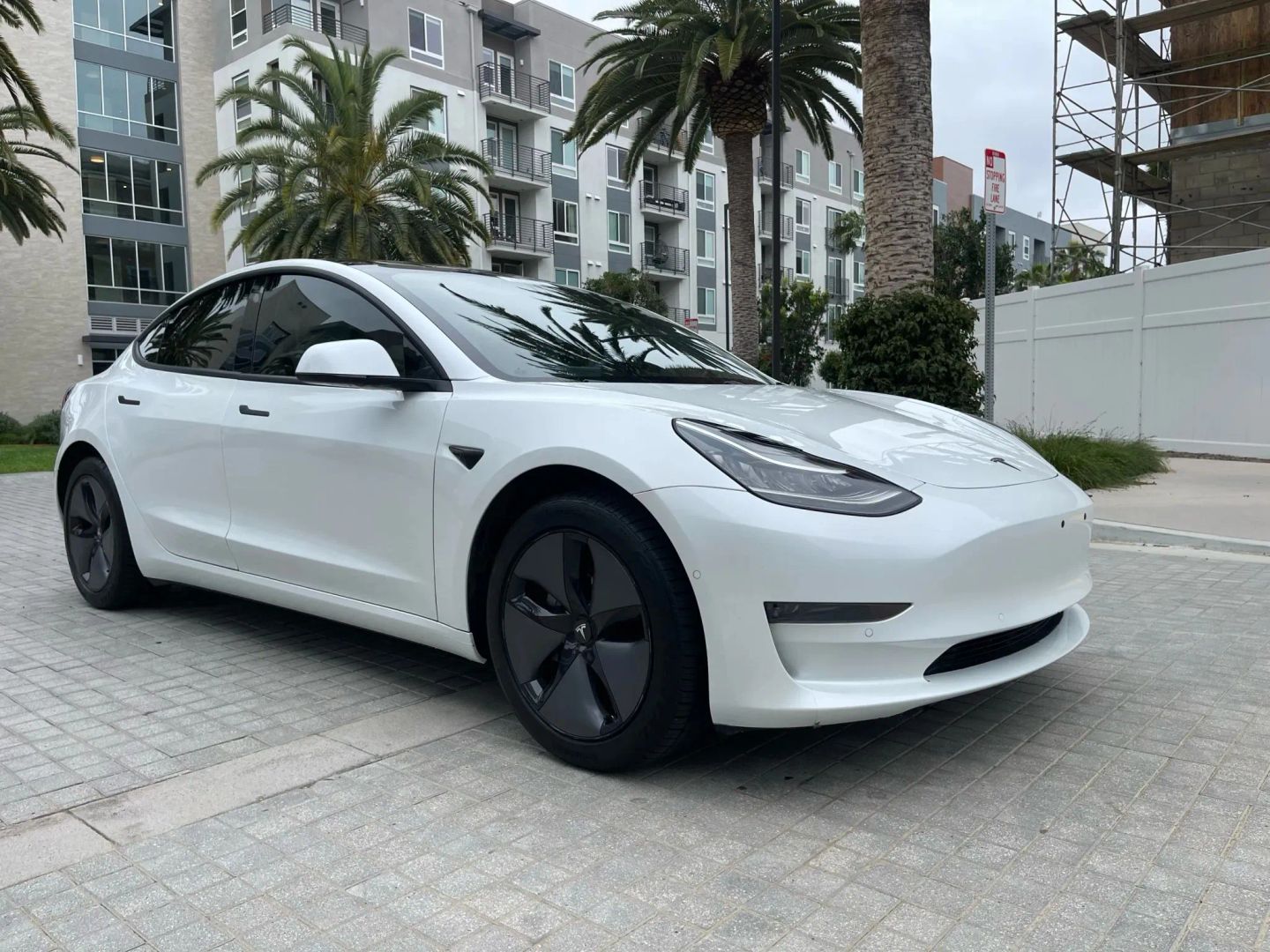 Photo 3 of this Tesla Model 3