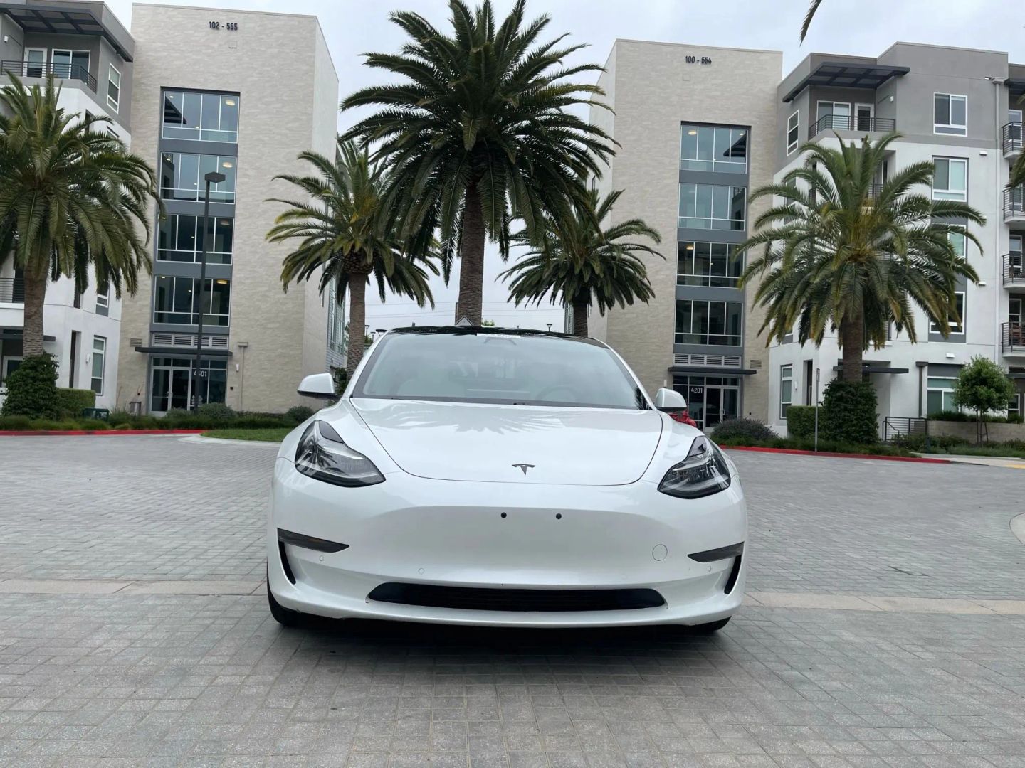 Photo 4 of this Tesla Model 3