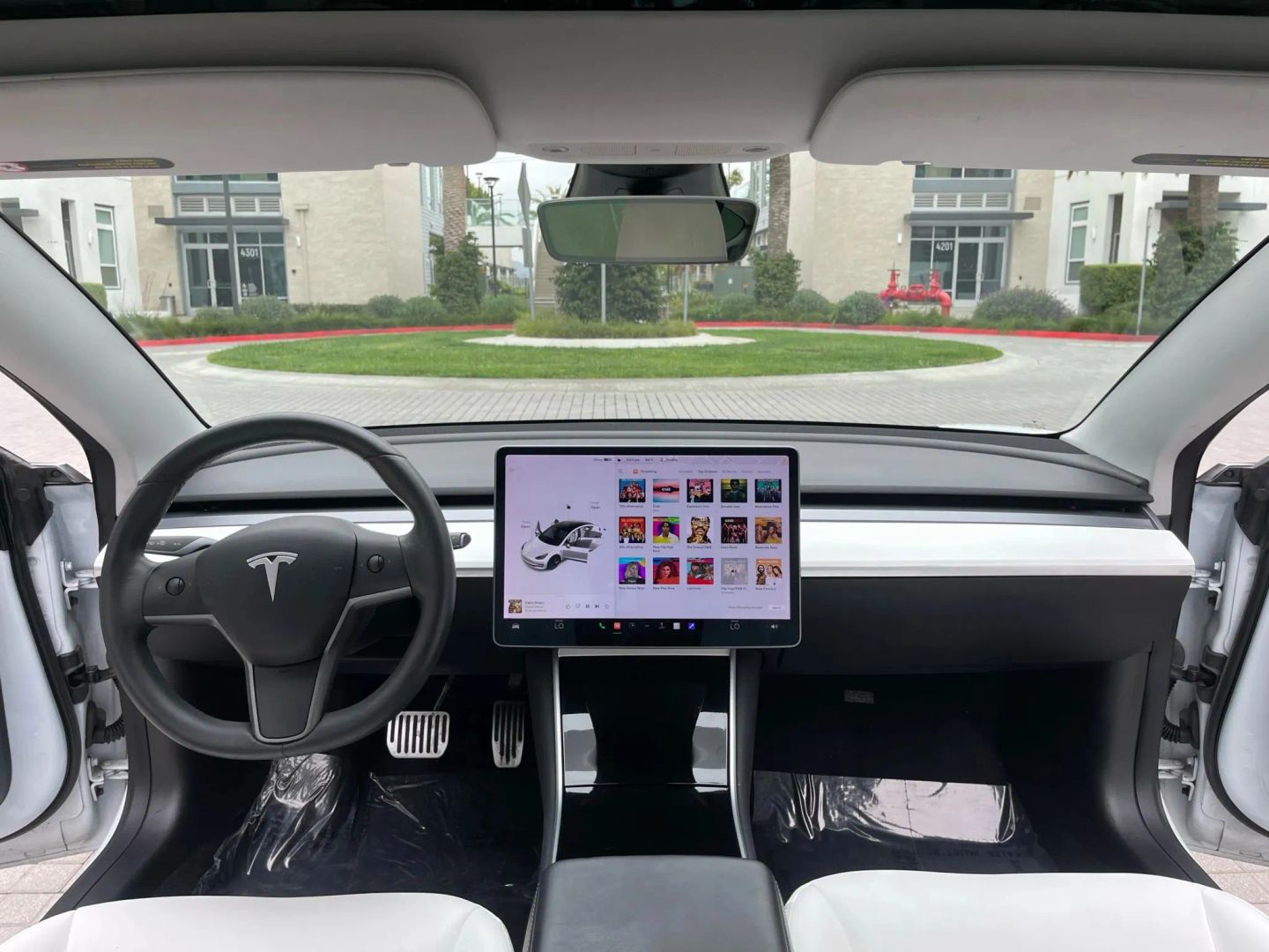 Photo 9 of this Tesla Model 3