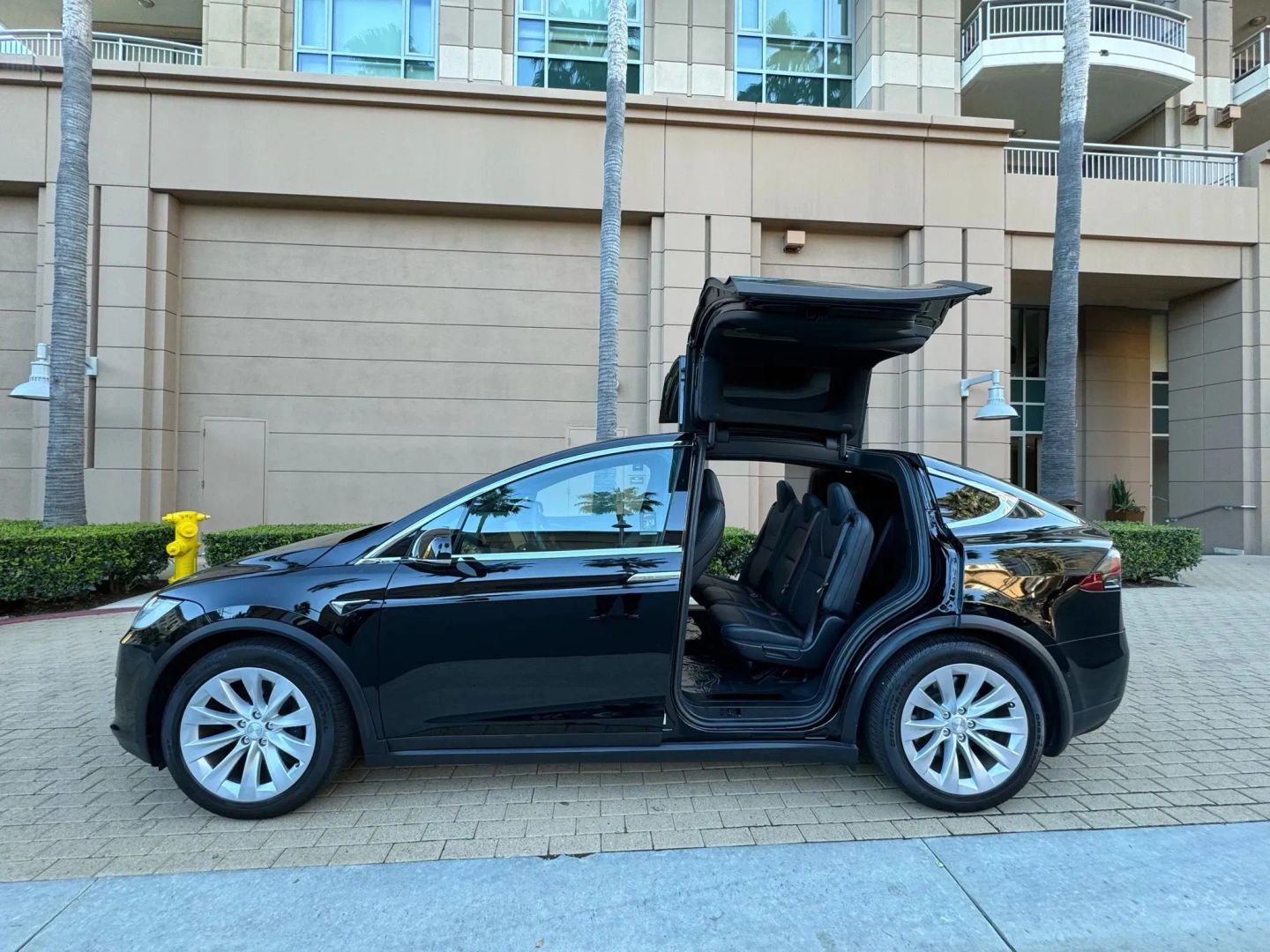 Photo 7 of this Tesla Model X