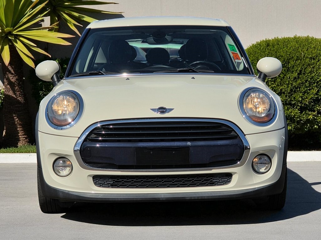 2018 Mini Cooper 4 Door Hardtop photo 2